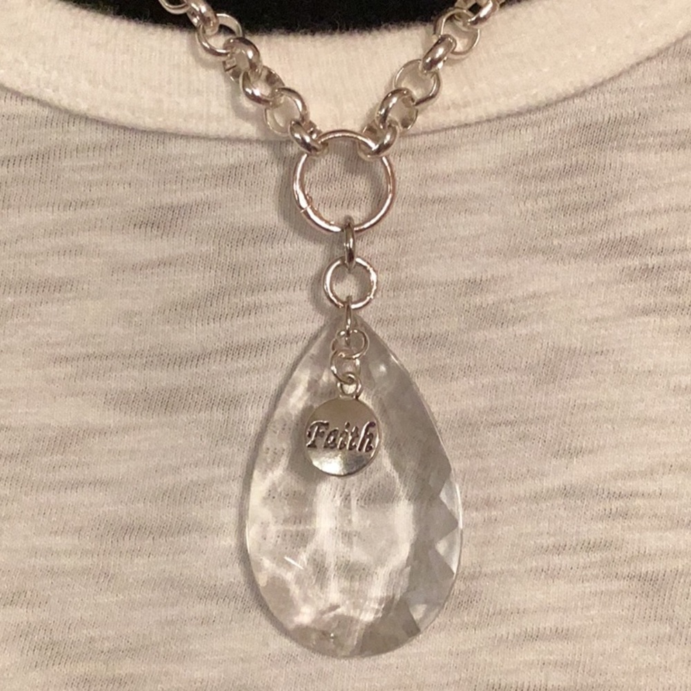 Vintage Crystal Teardrop Necklace - Picture 4 of 4